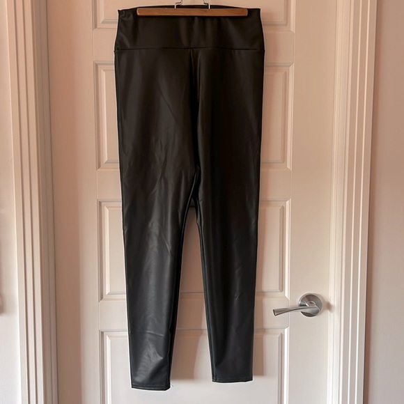 NWOT Leather looking leggings - Picture 1 of 5